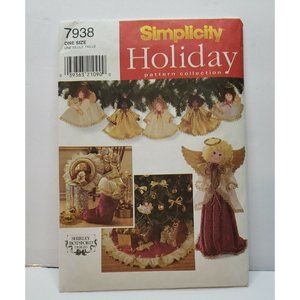 1997 Uncut Simplicity Holiday Pattern Collection 7938 Tree Skirt/Topper/Stocking